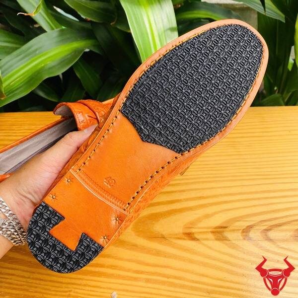 Giày lười da bụng – đuôi cá sấu GCA2 cao cấp màu vàng cam.