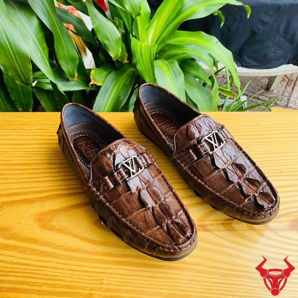 Giày lười da cá sấu GCA2 màu nâu đất sang trọng, thiết kế trẻ trung, đẳng cấp dành cho quý ông.