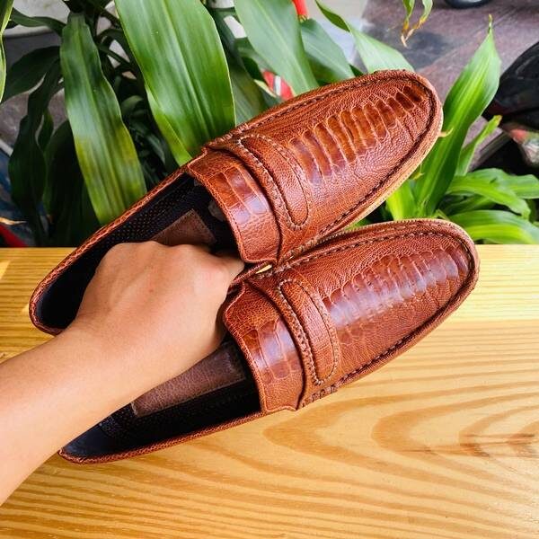 Giày lười thủ công da chân đà điểu màu nâu đỏ sáng cao cấp.