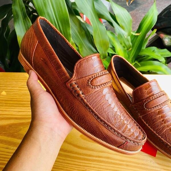 Giày lười cao cấp da chân đà điểu GCD1 với thiết kế tinh tế.