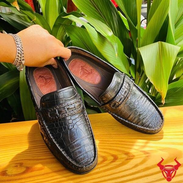 Giày da cá sấu cao cấp GCA8 đen bóng tinh xảo thủ công.