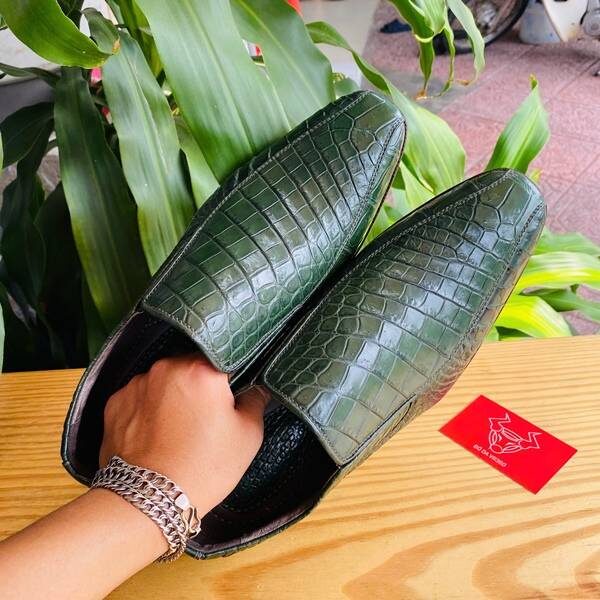 Giày da cá sấu thật GBA8 xanh lá – lựa chọn của quý ông.
