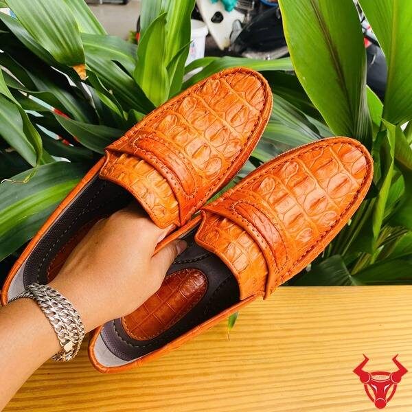 Giày da cá sấu GCA1 màu vàng cam cao cấp, phong cách và tinh xảo.