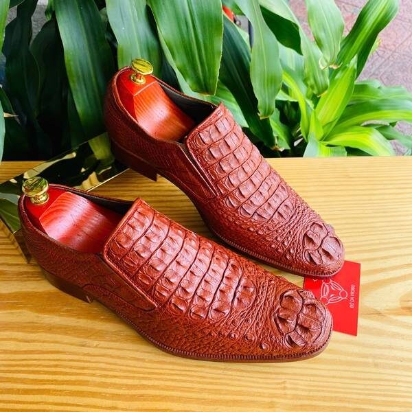 Giày tây lười da gù cá sấu đế da GBA4 màu nâu đỏ cao cấp.
