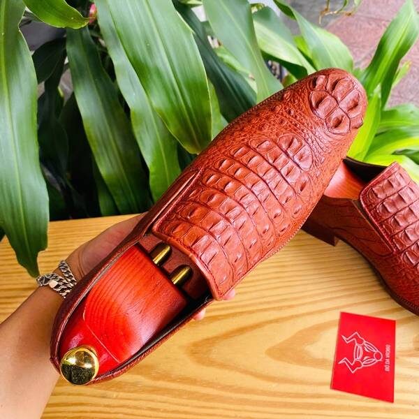 Giày lười GBA4 nâu đỏ – sang trọng, chắc chắn, tinh tế.