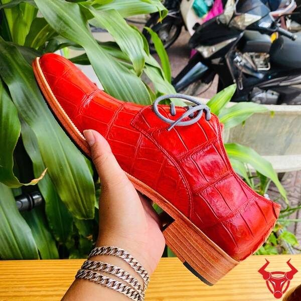 Giày tây GAA8 đỏ cao cấp, thủ công tinh tế và sang trọng.