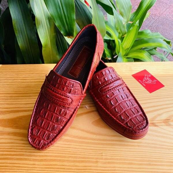 Giày GCA1 da cá sấu thật, sang trọng và chuẩn doanh nhân.