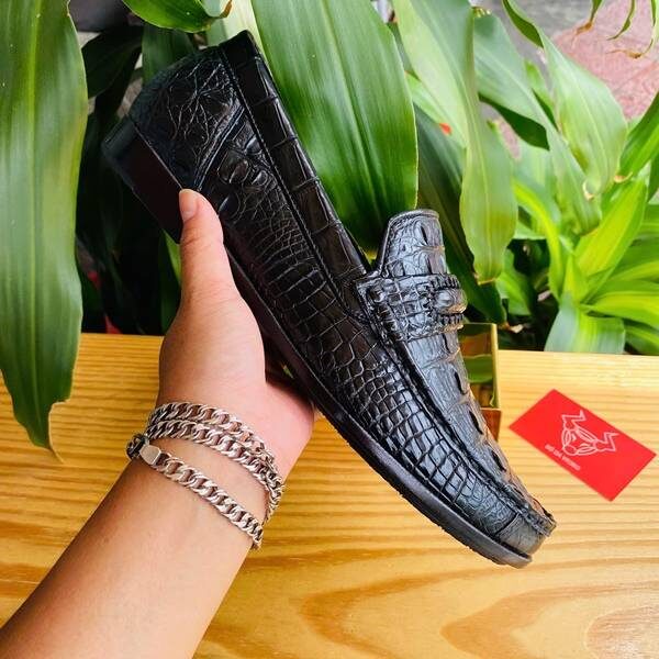 Giày lười nam GCA1 đen – biểu tượng của phong cách và đẳng cấp.