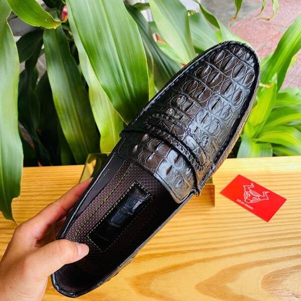 Giày GCA1 màu đen – thủ công đỉnh cao, lịch lãm vượt trội.
