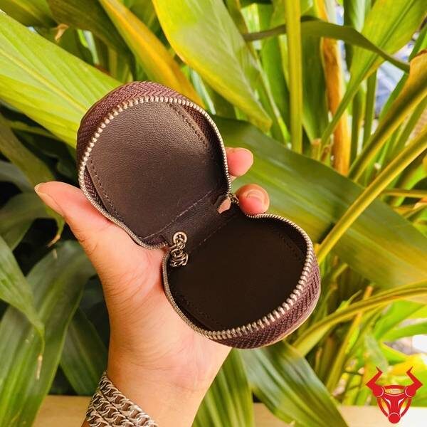 Phụ kiện nhỏ nhưng mang giá trị lớn, bao da cá sấu giúp nâng tầm trải nghiệm sử dụng ô tô, đảm bảo an toàn và phong cách mỗi ngày.