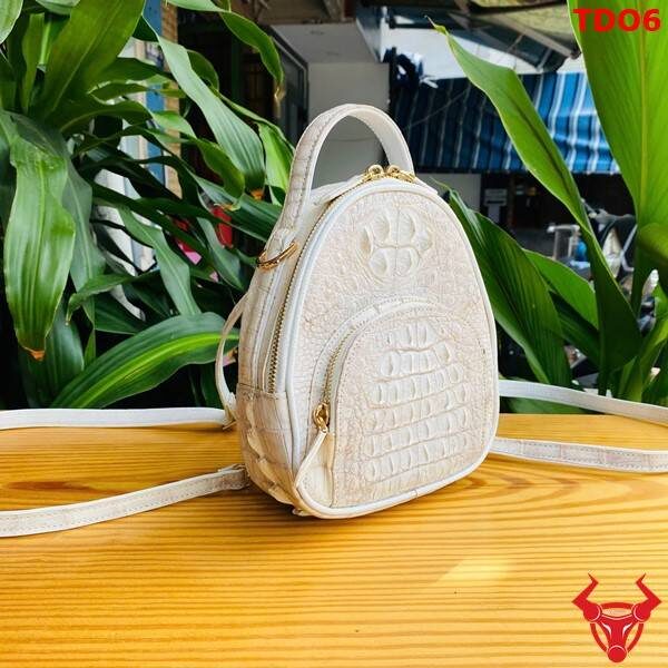 Balo mini nữ da cá sấu TDO6 nhỏ gọn sang trọng.