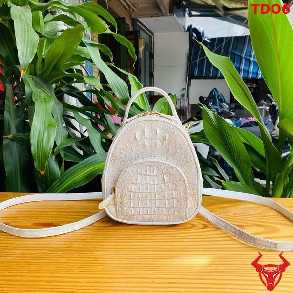 Balo mini cho nữ da cá sấu TDO6 màu bạch tạng sang trọng.
