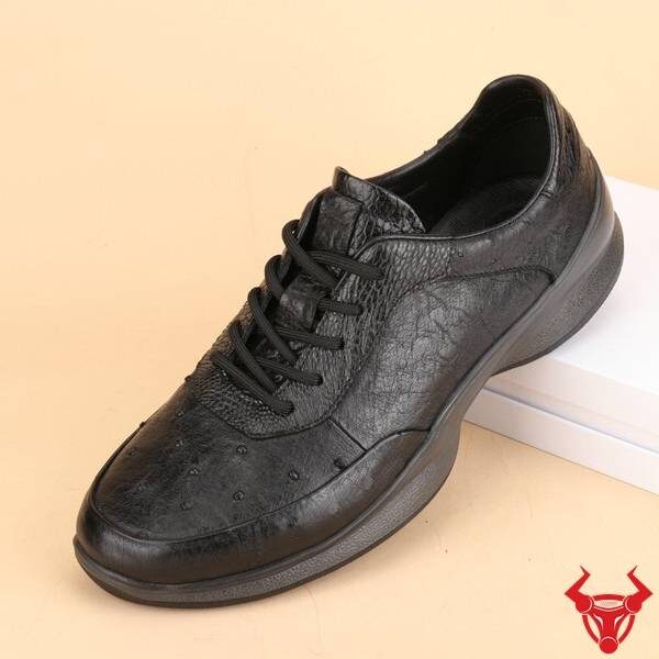 Cận cảnh sneaker da bụng đà điểu GCS32.