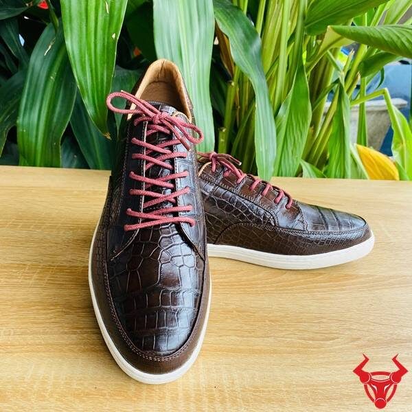 Giày sneaker da cá sấu cao cấp khác biệt