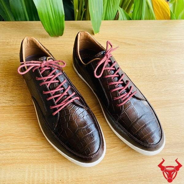 Giày thể thao có dây da bụng cá sấu GCS29 màu nâu đen