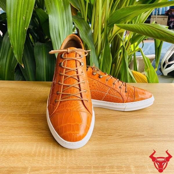 Giày thể thao da cá sấu phong cách năng động