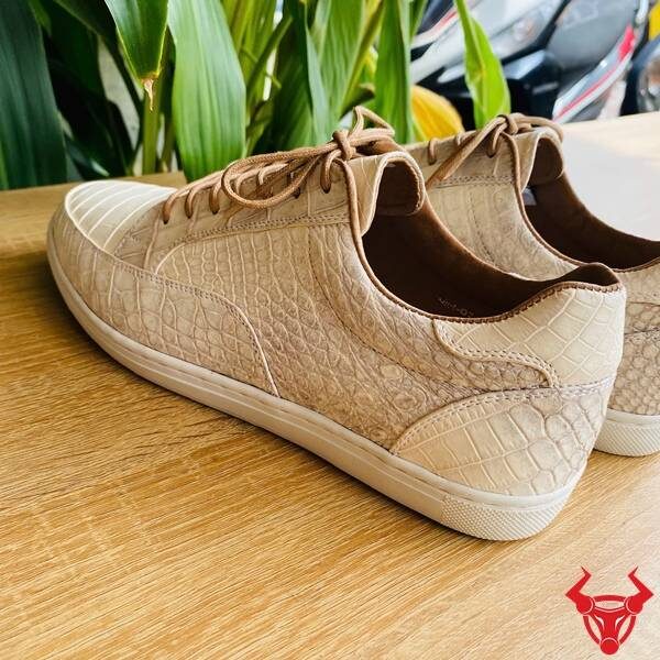 Giày Da Cá Sấu GCS29 Phong Cách Năng Động Giày sneaker da cá sấu êm ái 10. GCS29 – Sự Kết Hợp Giữa Đẳng Cấp Và Ứng Dụng
