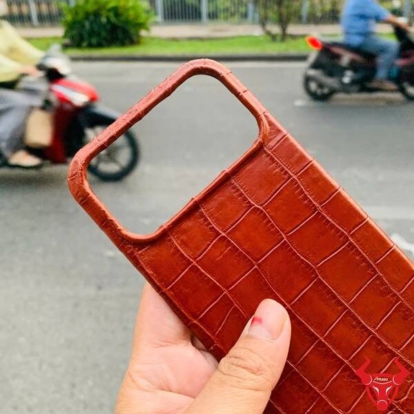 Ốp lưng iPhone 17 Pro Max da cá sấu da bụng