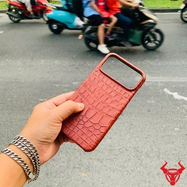 Ốp lưng iPhone 17 Pro Max da cá sấu da hàm