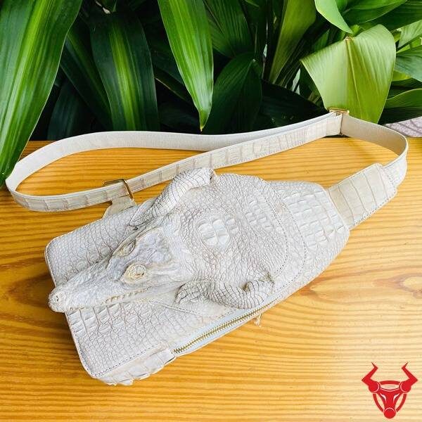 Túi đeo trước ngực da cá sấu TFA10 cá tính cao cấp.