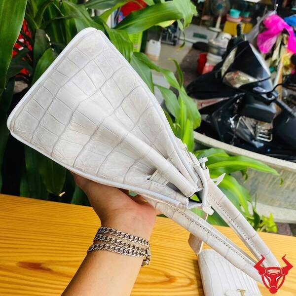 Túi xách nữ da cá sấu bạch tạng tinh xảo