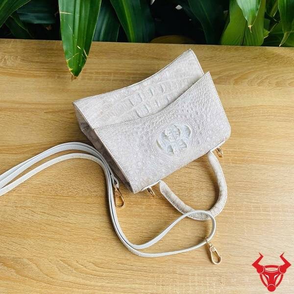 Túi da cá sấu bạch tạng TXBA4 thanh lịch.