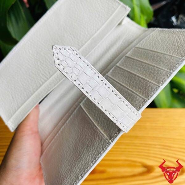 Ví cầm tay da cá sấu cao cấp bền bỉ