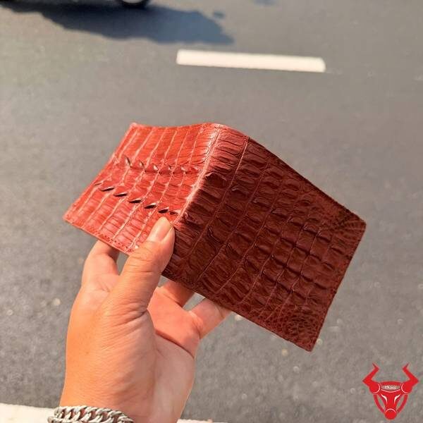 Ví da cá sấu gai lưng vân độc bản