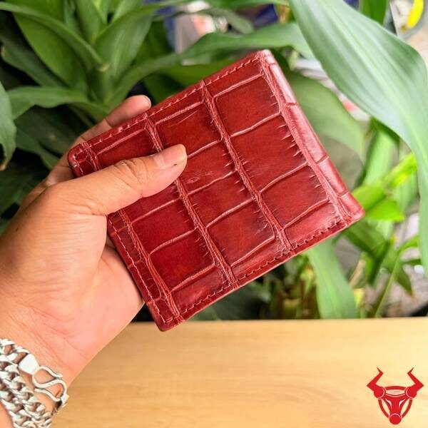 Ví da bụng cá sấu Thái Lan VBA8-TL màu đỏ mận.