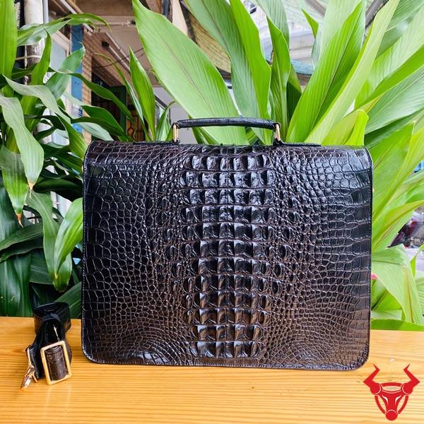 Cặp Xách Văn Phòng Da Cá Sấu Màu Đen Sang Trọng Cặp xách văn phòng da cá sấu CNBA4 nhiều ngăn tiện lợi.
