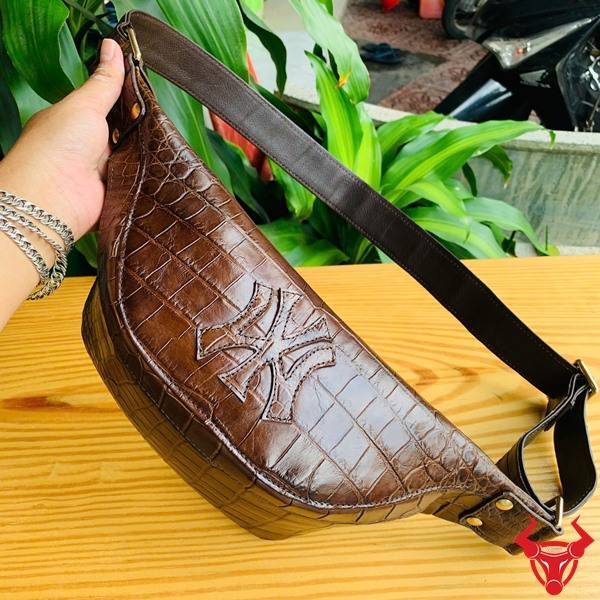 Túi đeo bụng da bụng cá sấu TTA8 màu nâu đất cao cấp.