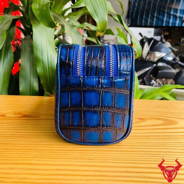 Clutch Hộp Da Cá Sấu Patina Xanh Bí Ẩn Sang Trọng Clutch hộp da bụng cá sấu CGA8 màu xanh Patina dành cho doanh nhân.