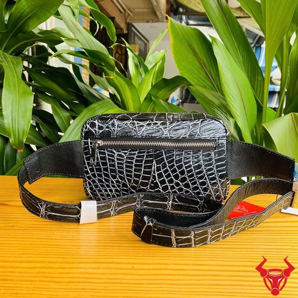 Túi đeo bụng da cá sấu TTL06 màu đen trắng dành cho nam.