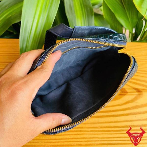 Túi đeo bụng da cá sấu TTL06 màu xanh Navy sang trọng và thời trang.