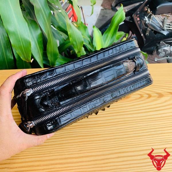 Túi xách tay clutch da gù cá sấu CJA4 màu đen cao cấp dành cho nam.
