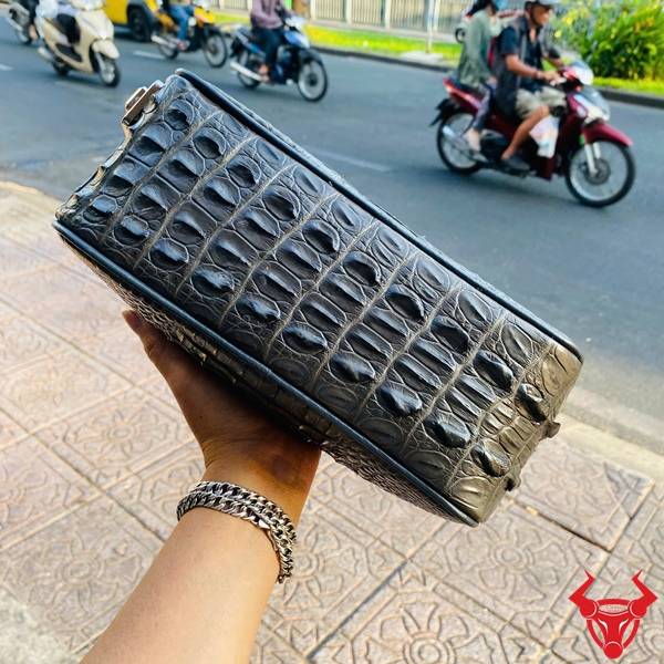 Túi Clutch Golf da gù cá sấu CJA4 màu xám sang trọng dành cho quý ông.