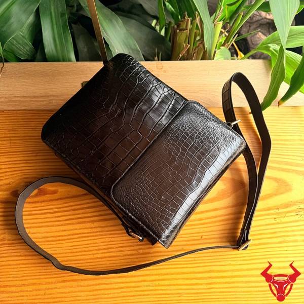 Túi da cá sấu bụng TYC05 thời trang cao cấp sang trọng bền đẹp.