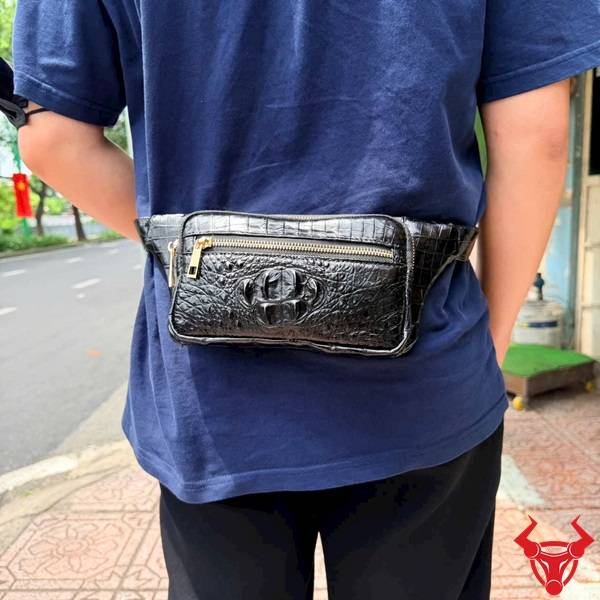 Túi Đeo Bụng Da Cá Sấu Gù TTAA4 Thời Trang Cao Cấp Túi đeo bụng nam da cá sấu gù TTAA4 màu đen cao cấp.